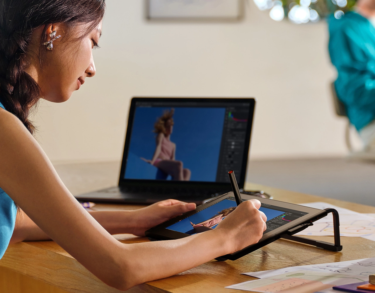 日本限定版・Artist 12 3rd 液晶ペンタブレット 初心者のために開発