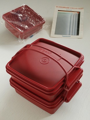 再入荷＊ Tupperware タッパーウェア デュエット（二段重ねの重箱