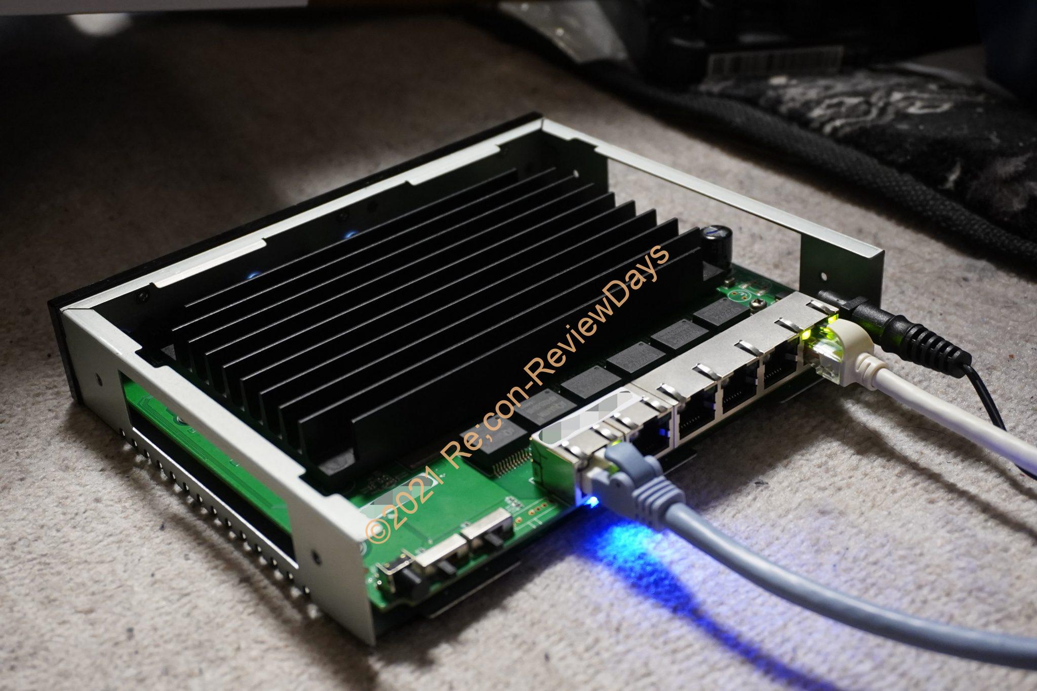 BUFFALO 10Gbps対応LANハブ「LXW-10G2/2G4」を分解してみました