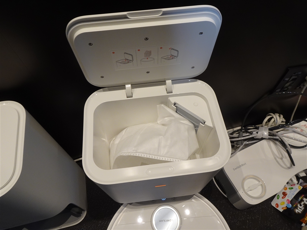 価格.com - 『ゴミ収集ステーション。上部に紙パックを装備』SwitchBot