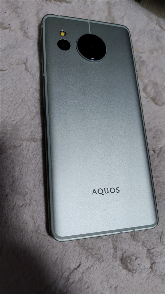 価格.com - 『この色合いでグリーン…シルバーのほうが色的に近いかな