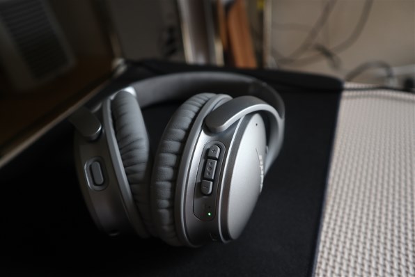 Bose QuietComfort 35 wireless headphones II [シルバー] 価格比較
