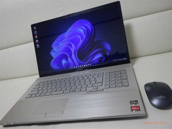 富士通 FMV LIFEBOOK NH77/F3 FMVN77F3G [シャンパンゴールド