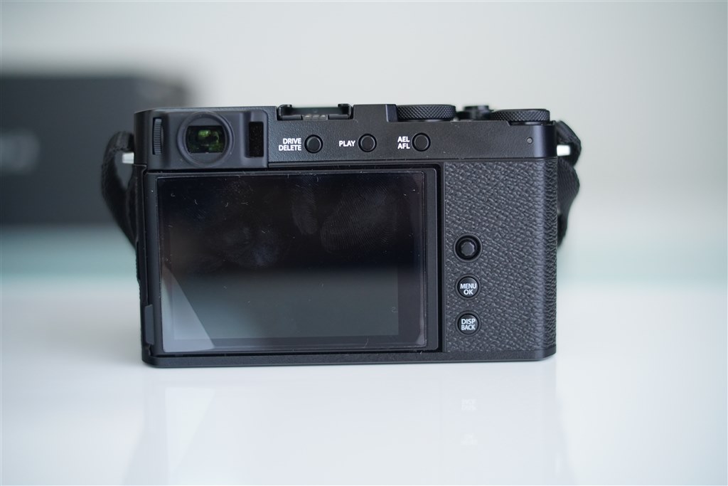 色味、雰囲気、最高！』 富士フイルム FUJIFILM X-E4 ボディ [ブラック