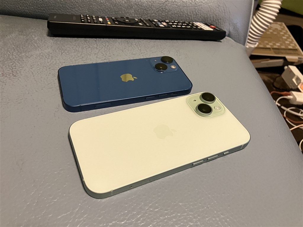 正常進化』 Apple iPhone 15 256GB au [グリーン] miurinca