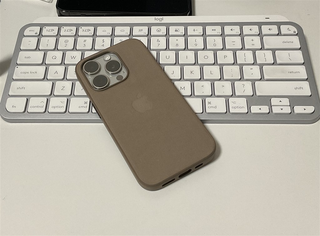 ファインウーブンケース使ってます』 Apple iPhone 15 Pro 128GB SIM