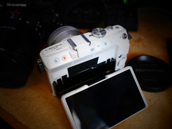 オリンパス OLYMPUS PEN Lite E-PL6 ボディ 価格比較 - 価格.com