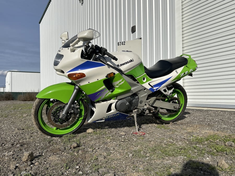 1995 Kawasaki ZX-6R Ninja For Sale At Auction - Mecum Auctions