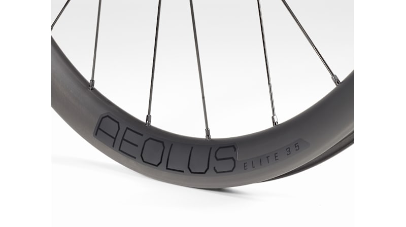 Bontrager Aeolus Elite 35 TLR Disc Road Wheel - Trek Bikes