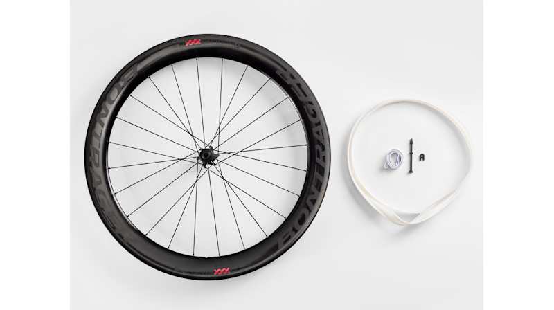 Bontrager Aeolus XXX 6 TLR Disc Clincher ロードホイール - Trek