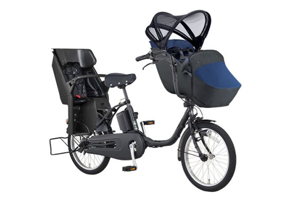 3人乗り用チャイルドシート付きギュット・クルーム・DX パナソニック