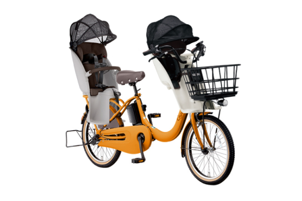 3人乗り用チャイルドシート付きギュット・クルームR・DX パナソニック