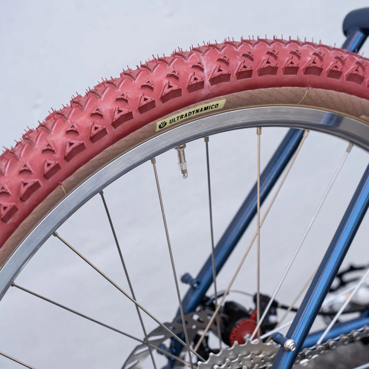 ULTRADYNAMICO mars race tire [gray / red] ウルトラダイナミコ