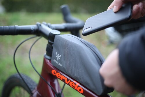 APIDURA エクスペディション ボルトオン トップチューブバッグ（1L