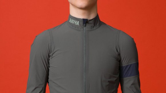 Rapha】PRO TEAM 「Race Cape」のレビュー | 理系な人の趣味ブログ