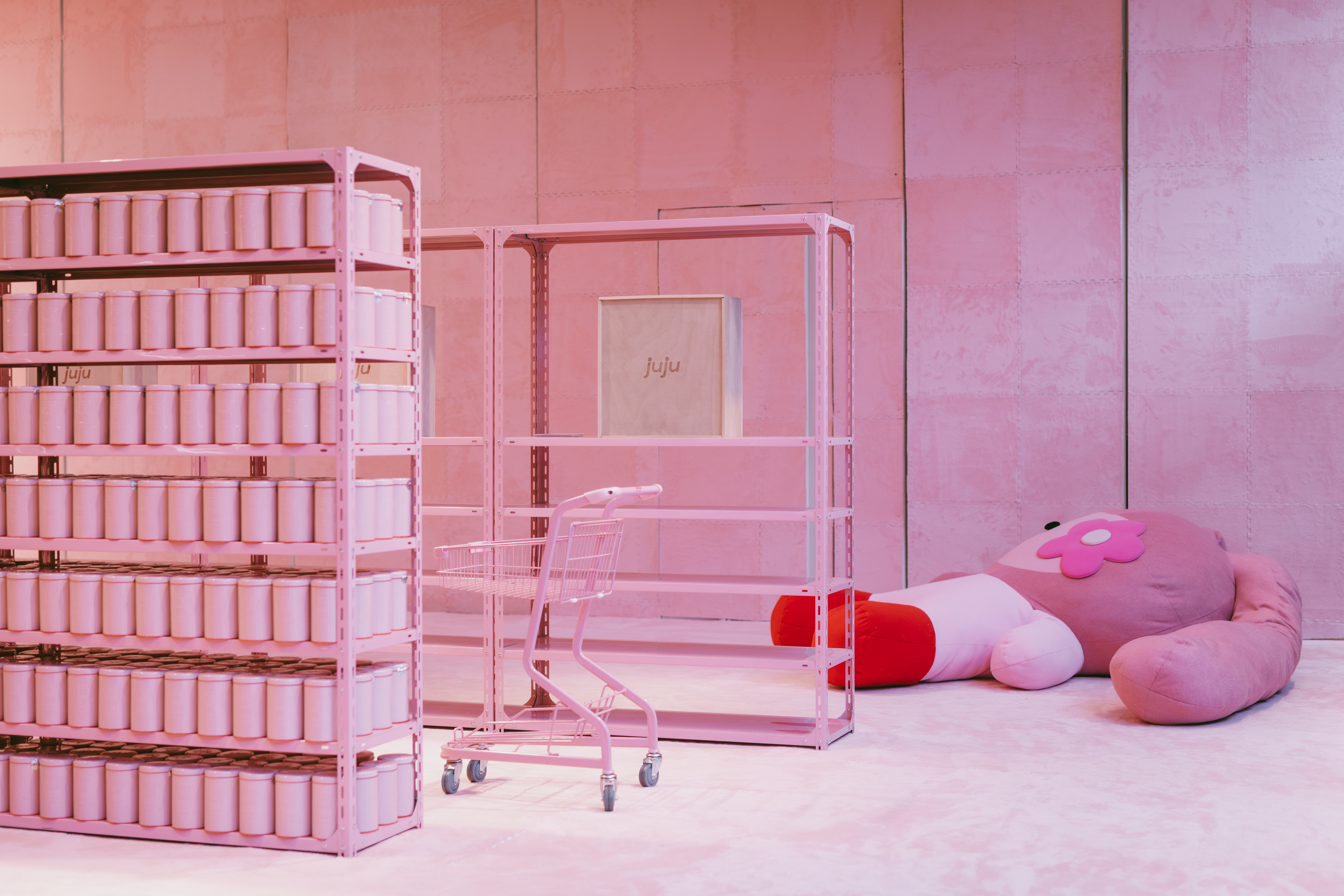 Diving into Cj Hendry's World: The Juju Takes Hong Kong by Storm