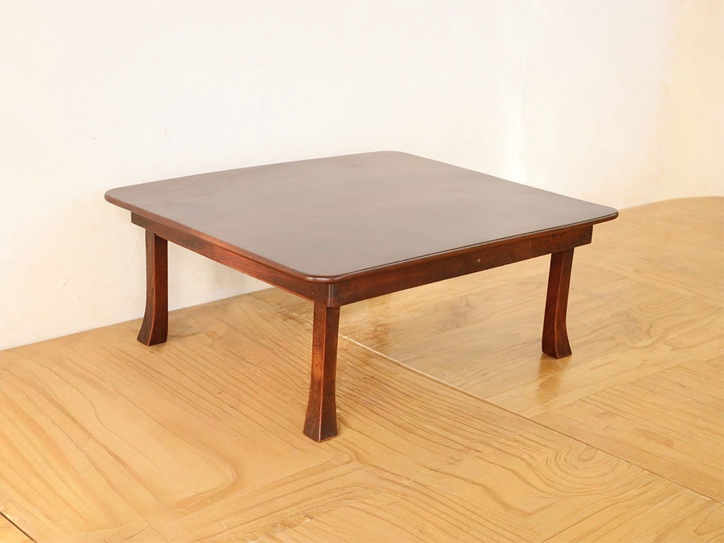 R1168:折りたたみ脚を修理し、天板も美装。思い出の座卓をレストア