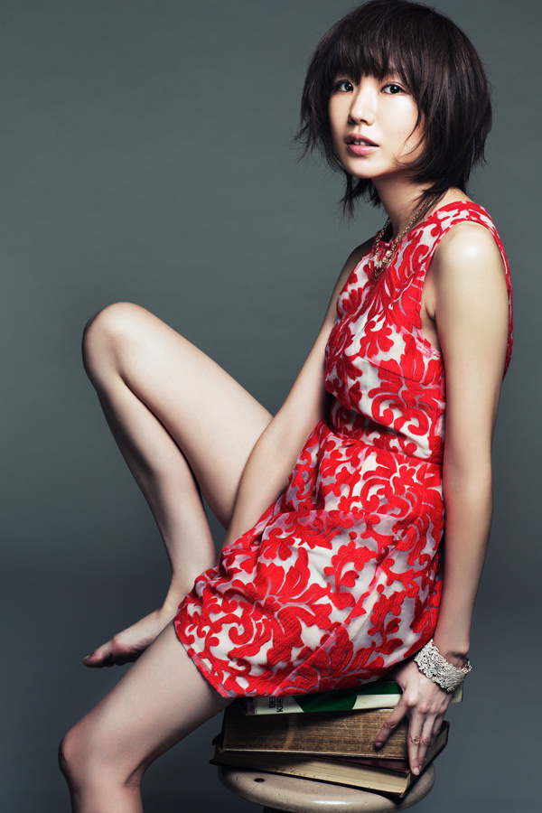 黒木渚、3rdシングル『虎視眈々と淡々と』を1/21にリリース決定 (2014