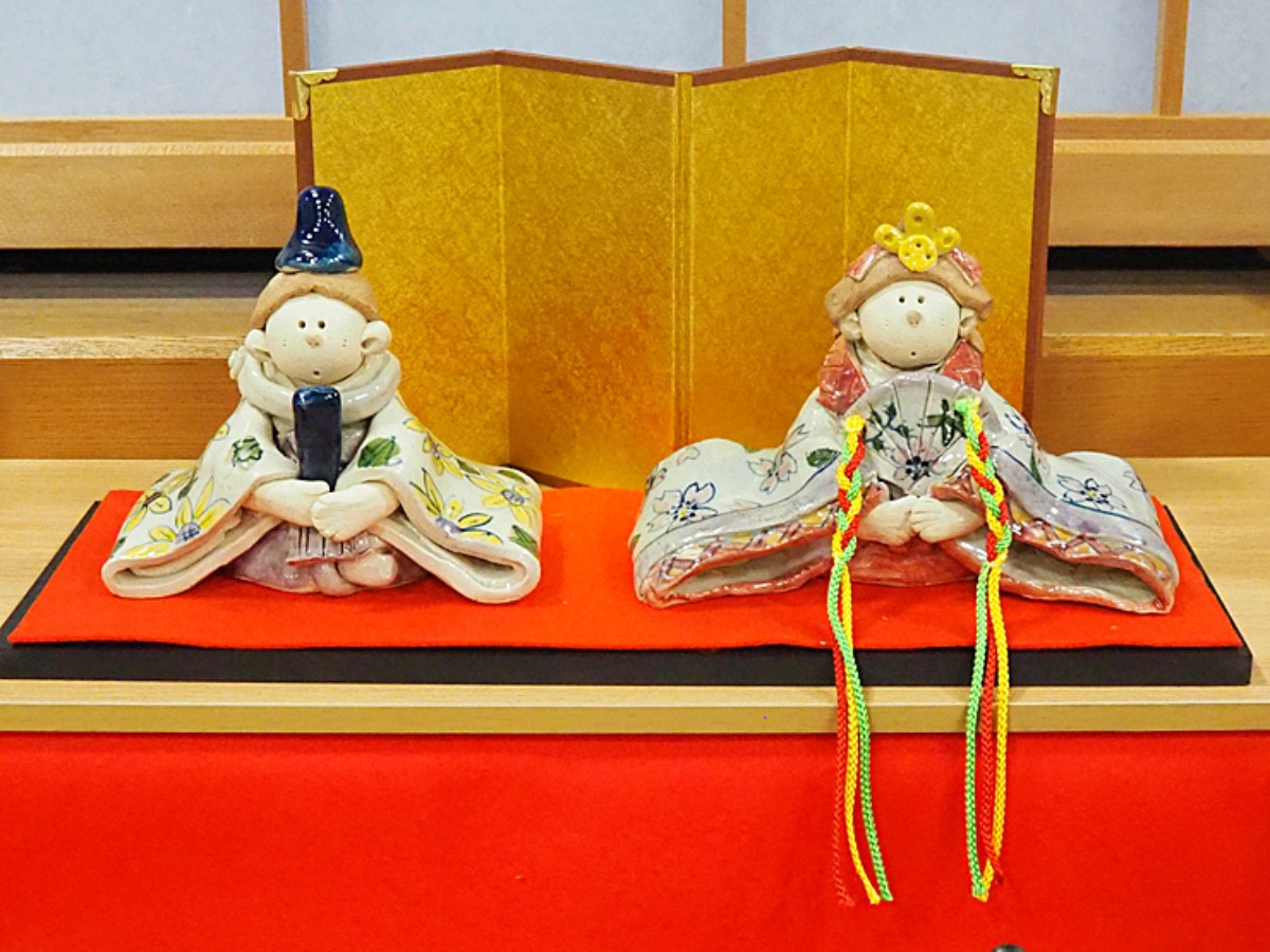 砥部焼ひなまつり展】 手作りの温もりと伝統美が彩る春、砥部焼伝統