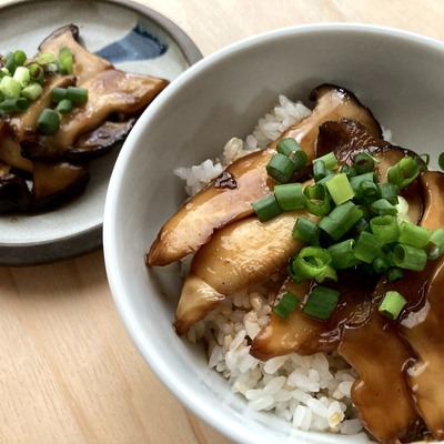 エリンギの簡単照り焼き丼｜みかん子🍊 / GO VEGAN GOさんのヴィーガン