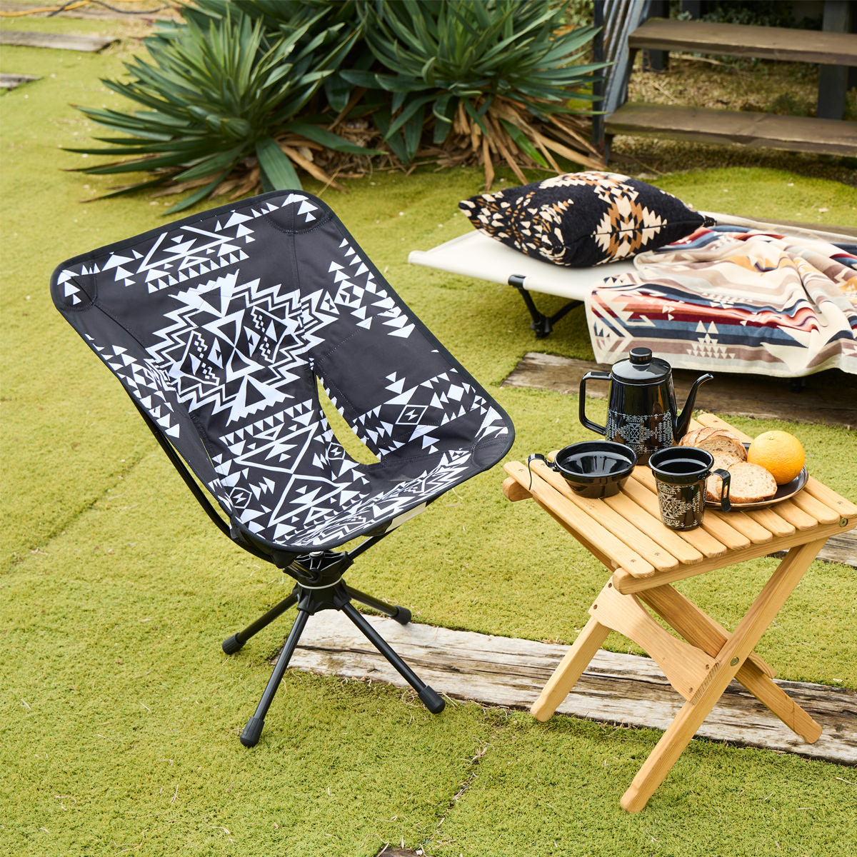 Tac.スウィベルチェア / ハイランドピークブラック | タクティカル