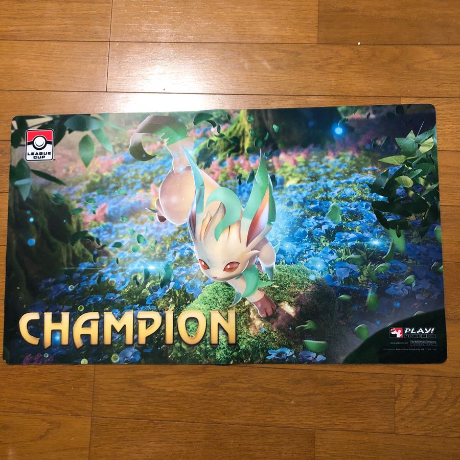 ポケモンカード プレイマット リーフィア 1枚の通販 凪沙（1112644171