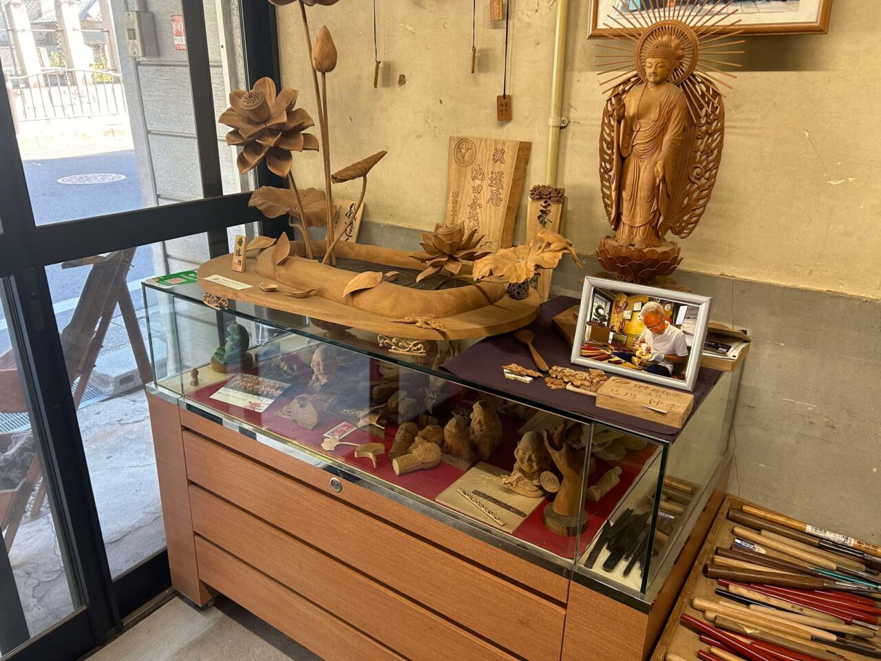 堺市西区】海外からのお客様が多数来店。大鳥大社そばにある『木彫