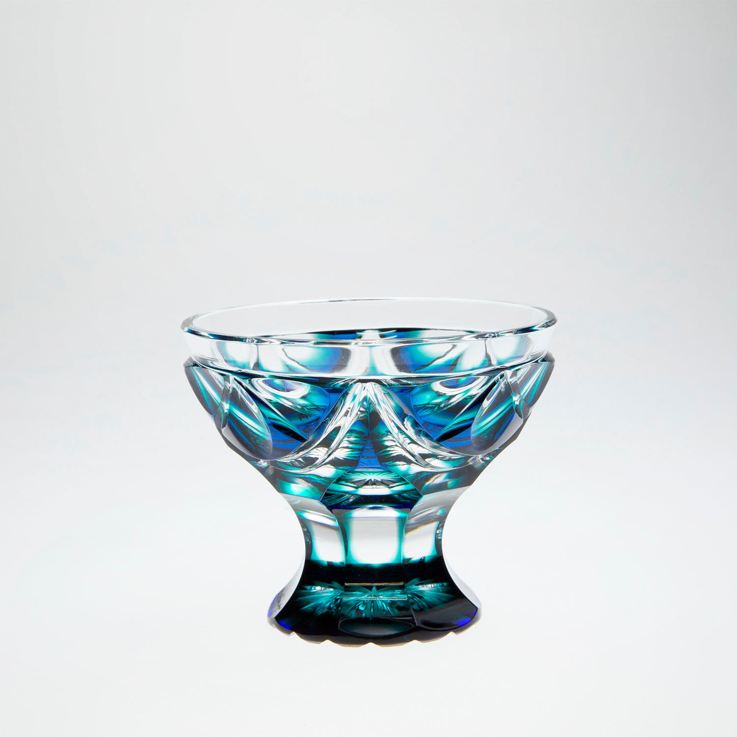 島津薩摩切子】 二色衣 脚付盃 cut202 – ㈱島津興業 島津薩摩切子