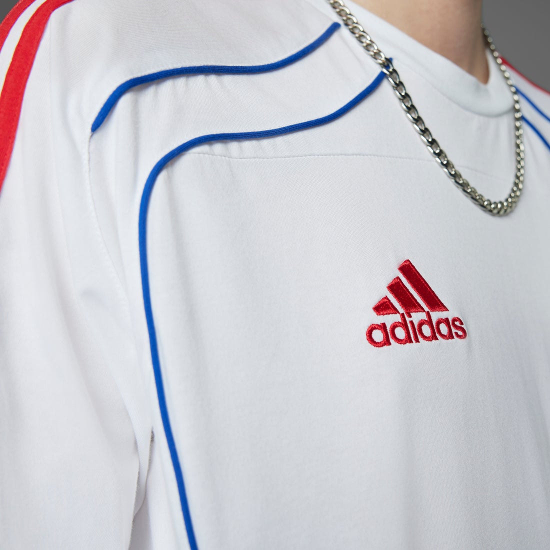 adidas バイエルンミュンヘン URBANPURIST Tシャツ(ホワイト) KVK75