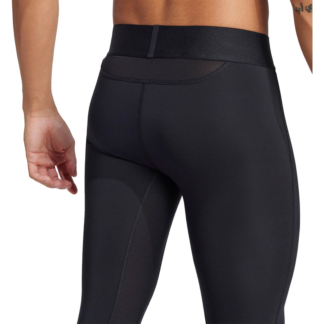 adidas アディダス TECHFIT ロングタイツ(ブラック) KQA55 JN7352