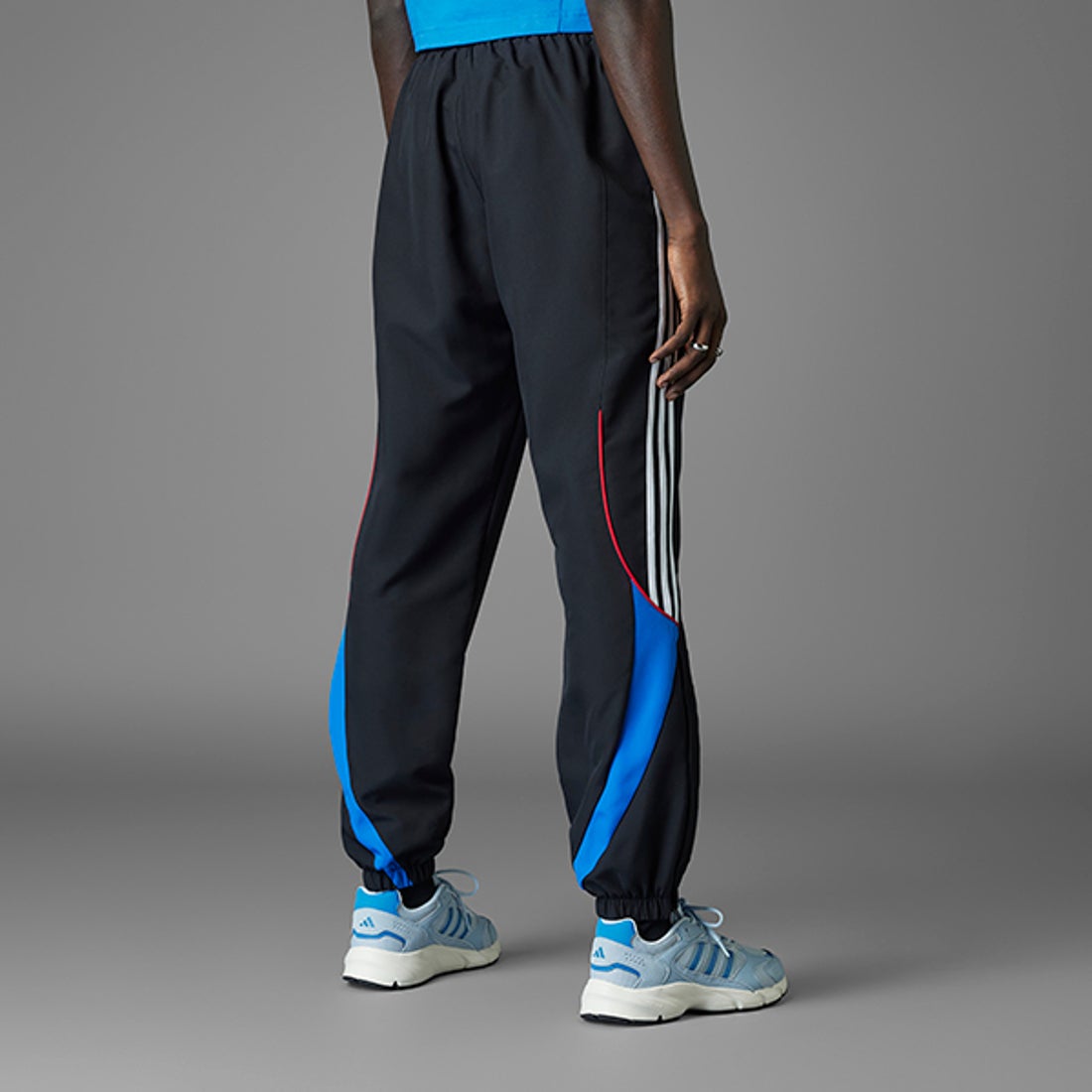 adidas マンチェスターユナイテッド URBANPURIST トラックパンツ