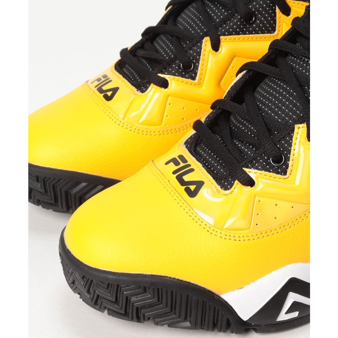 MB NIGHT WALK Gold Fusion/White/Black （イエロー） -FILA（フィラ