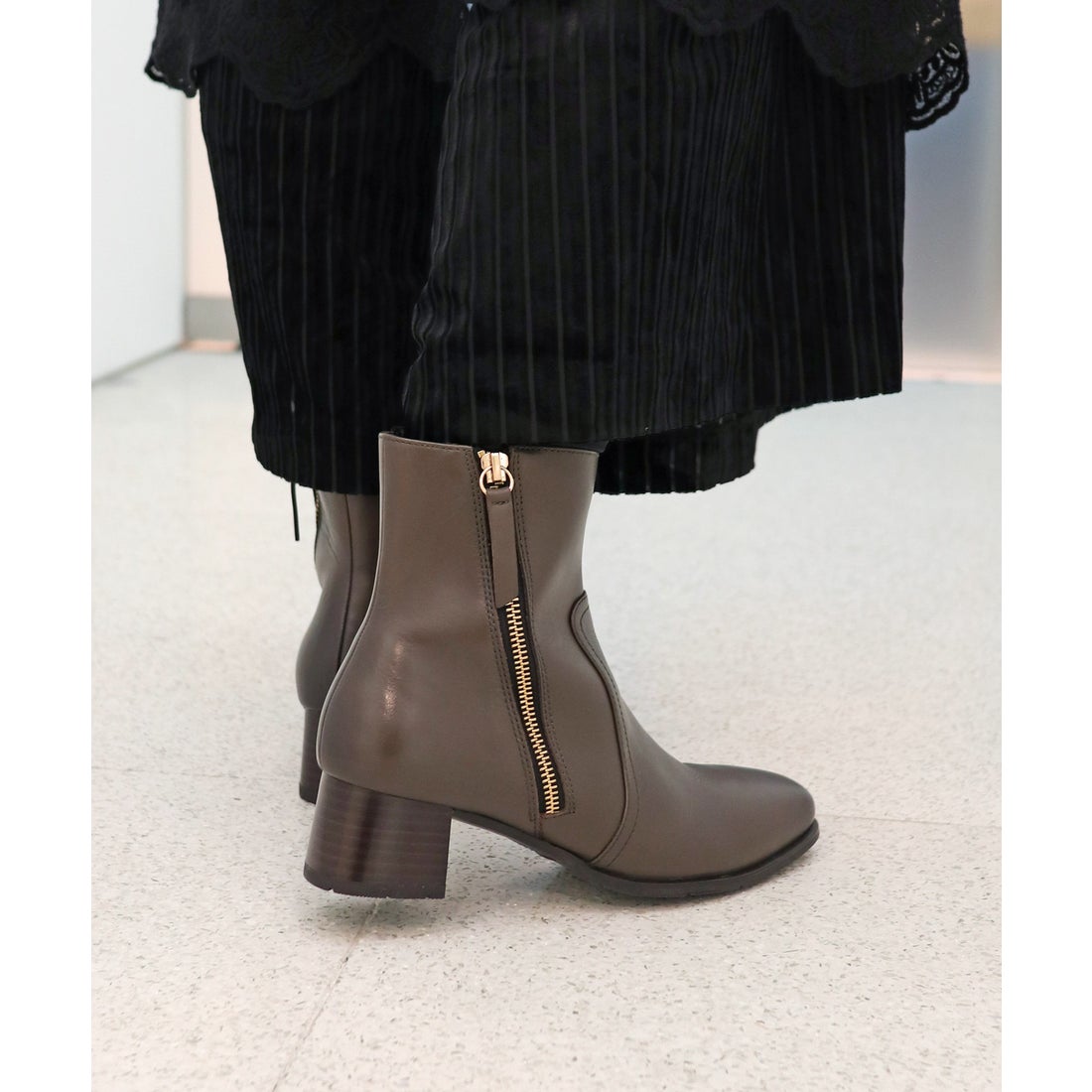 本革】 アンクルブーツ 21434 （グレー） -モードカオリ MODE KAORI