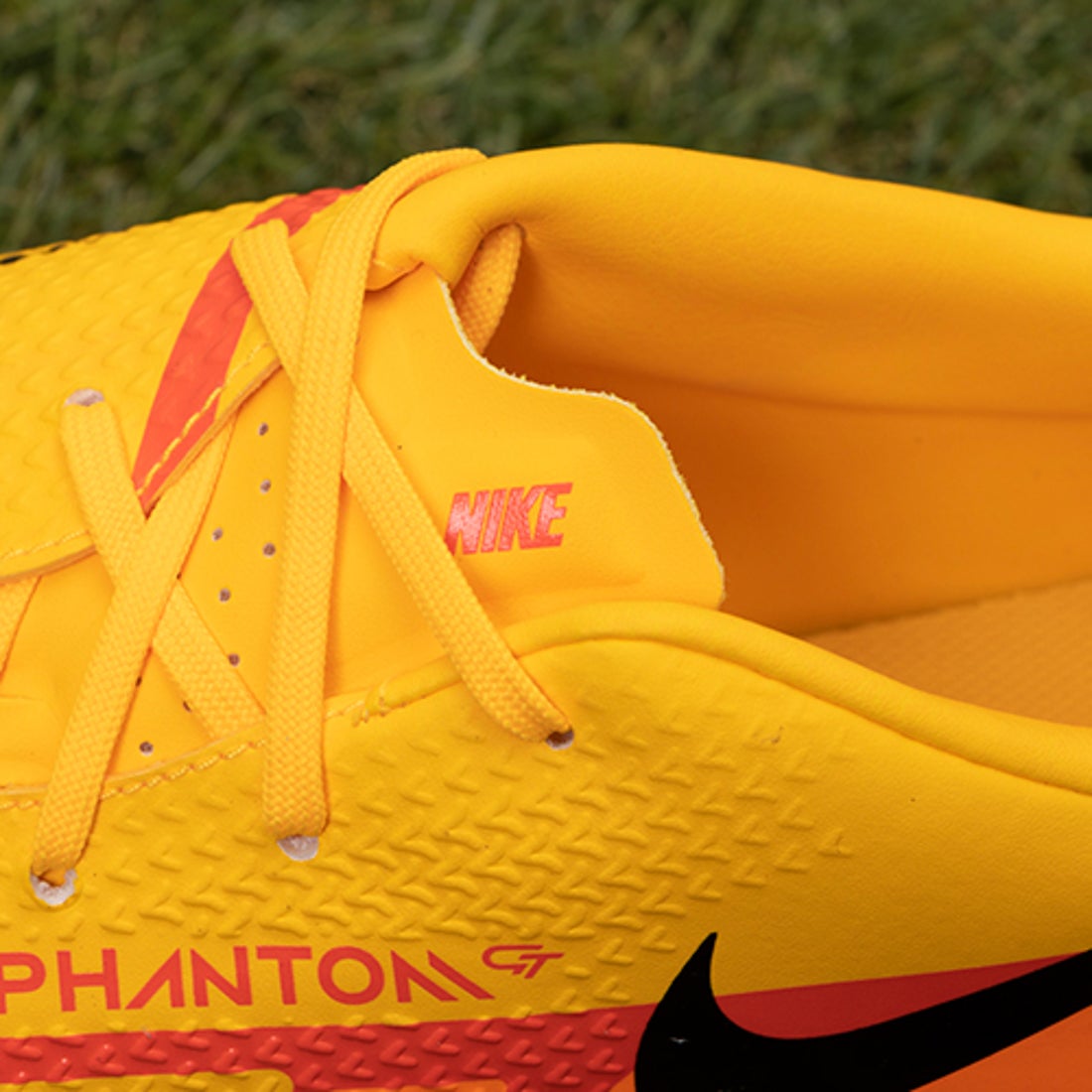 NIKE ナイキ ファントム GT2 アカデミー TF(オレンジ×レッド) DC0803