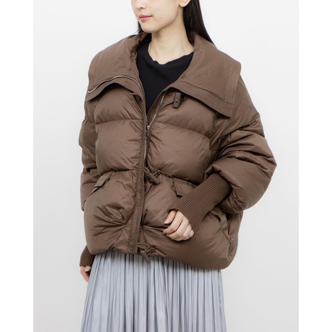 ベスジョーヤ VESGIOIA FOXトリム襟付ダウンジャケット （ブラウン