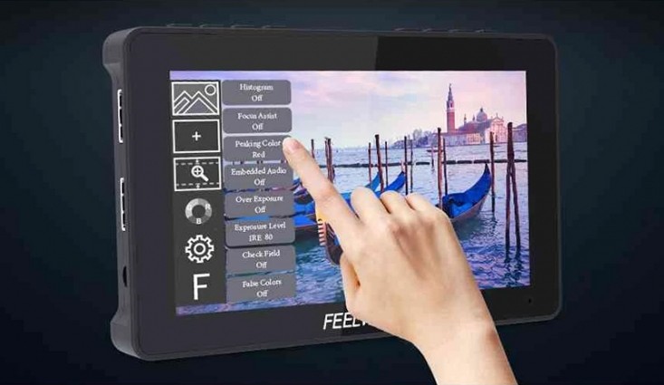 空撮映像を手軽に共有できるドローン対応高輝度タッチパネル外部