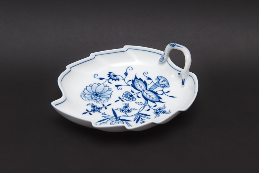 マイセン ブルーオニオン リーフディッシュ（19cm）を買い取りました