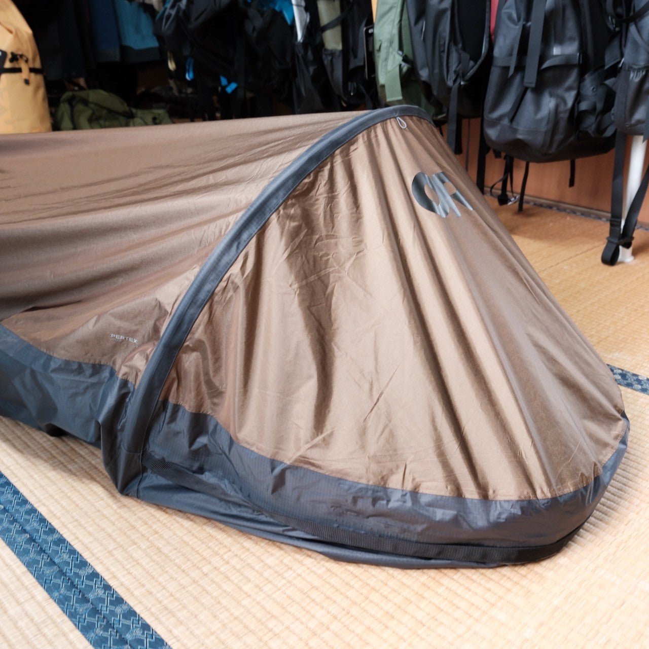Helium Bivy 2.0【OUTDOOR RESEARCH】 – SANKAKU STAND