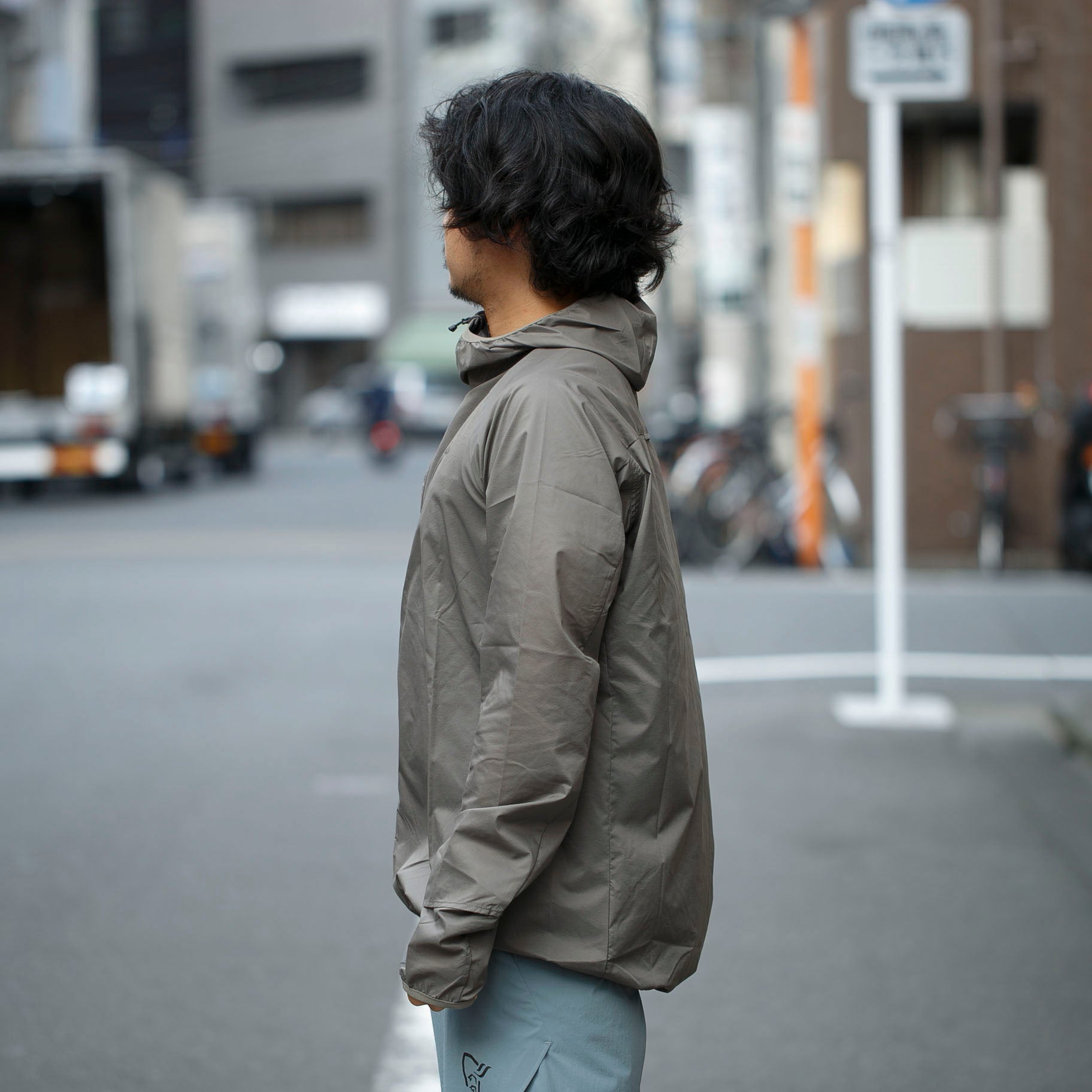 マイルストーン / オニオンフーディー– Run boys! Run girls!