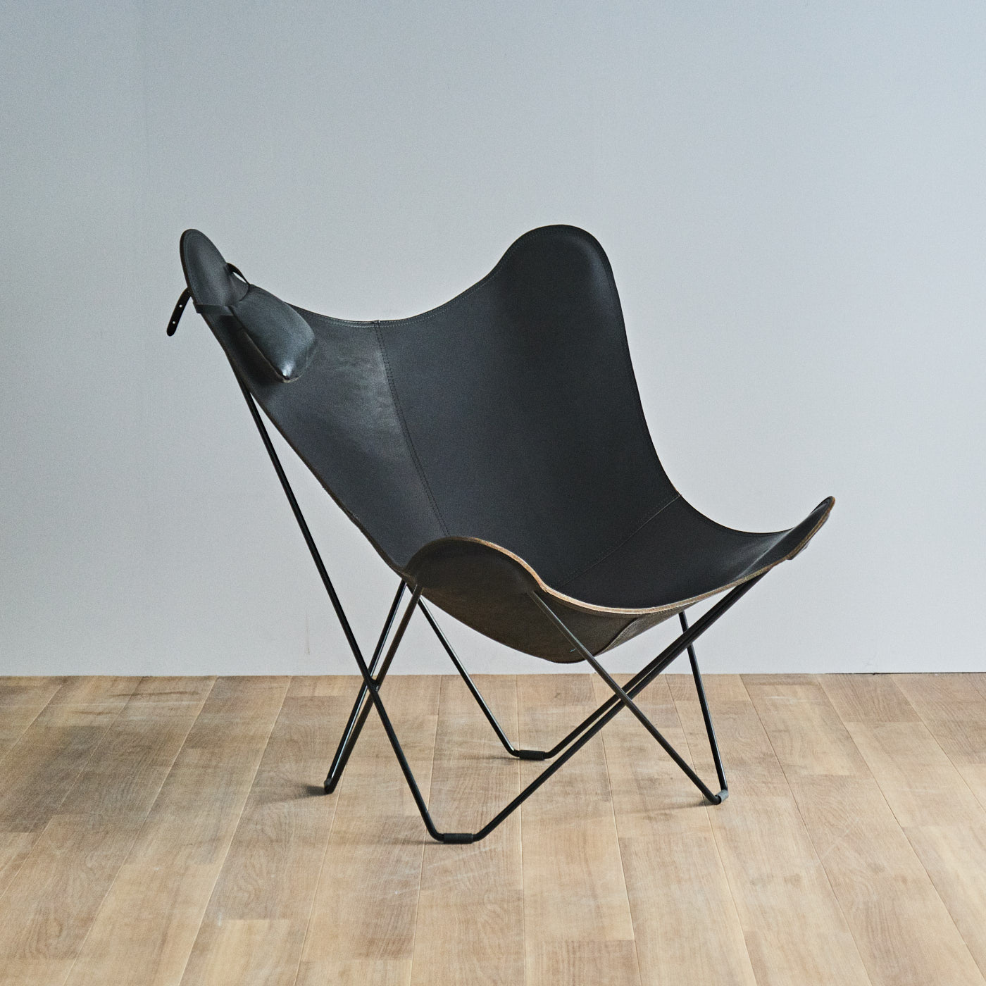 ビーケーエフ チェア 厚革仕様 (カラー厚革グリーン) | リグナテラス