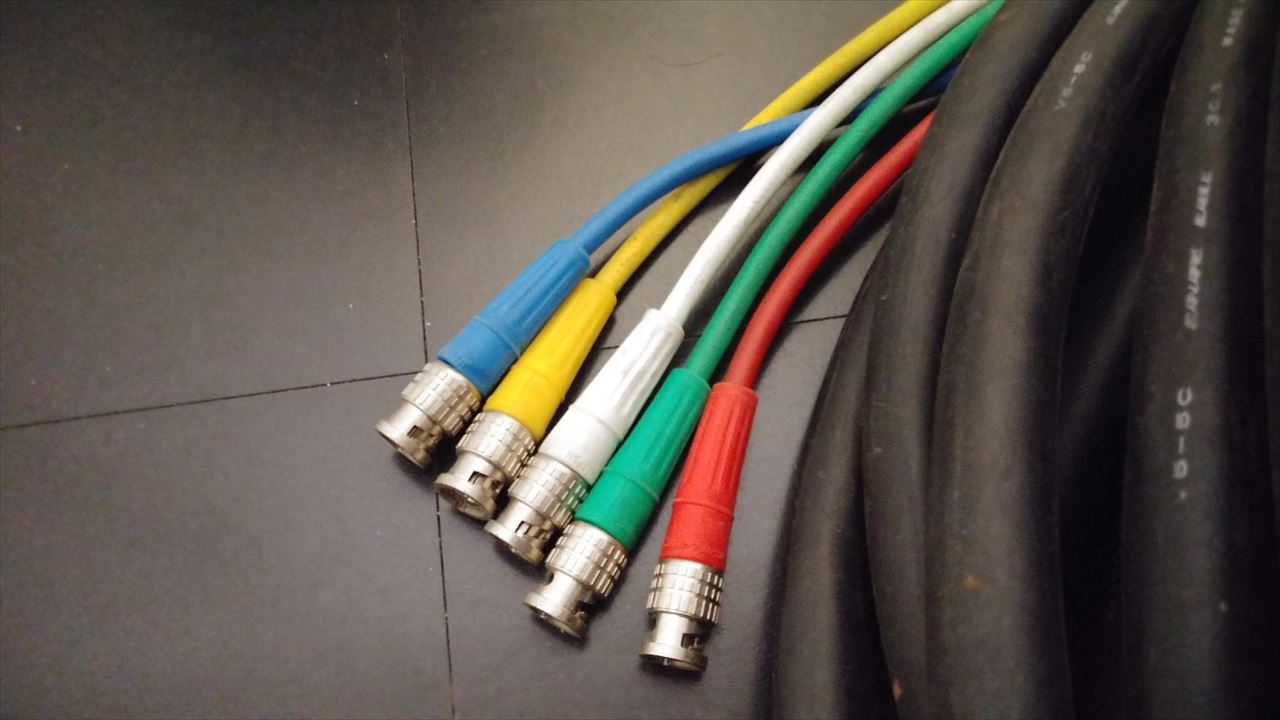 CANARE V5-5C マルチ同軸ケーブル BNC 5C2V相当5束 約30m | VIVID