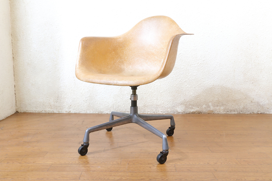 Herman Miller イームズEamesアームシェルチェア ファーストモデル