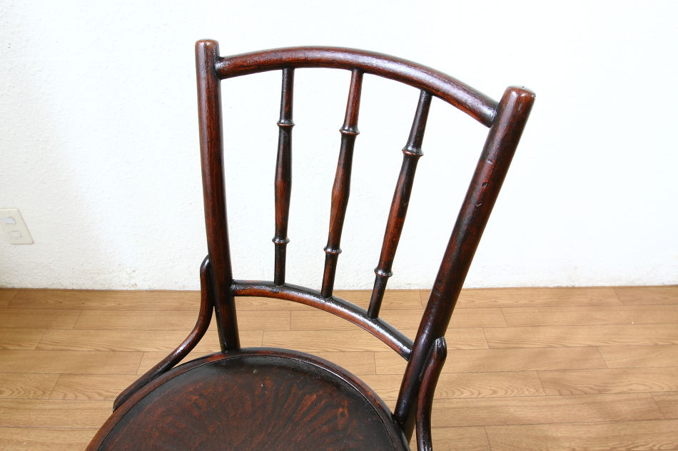 ヨゼフ・ホフマンJOSEF HOFFMANベントウッドスピンドルバックチェア