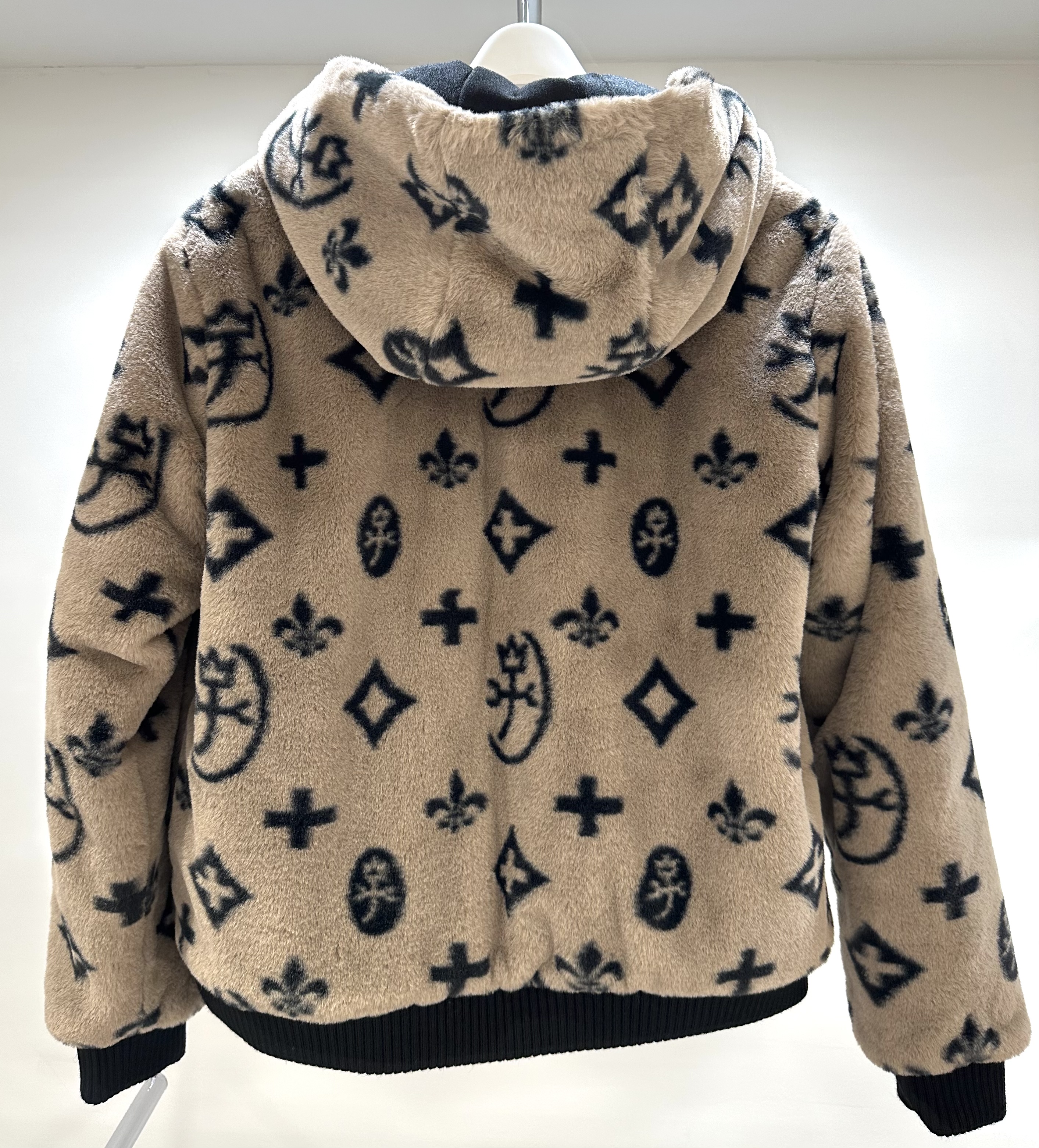 ファッション】モノグラム エコファーブルゾン✨ | カステルバジャック