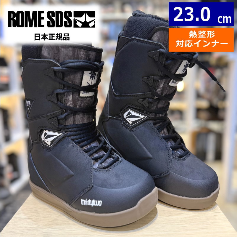 ラスト1点】 24-25 THIRTYTWO LASHED W'S X VOLCOM カラー:BLACK 23cm