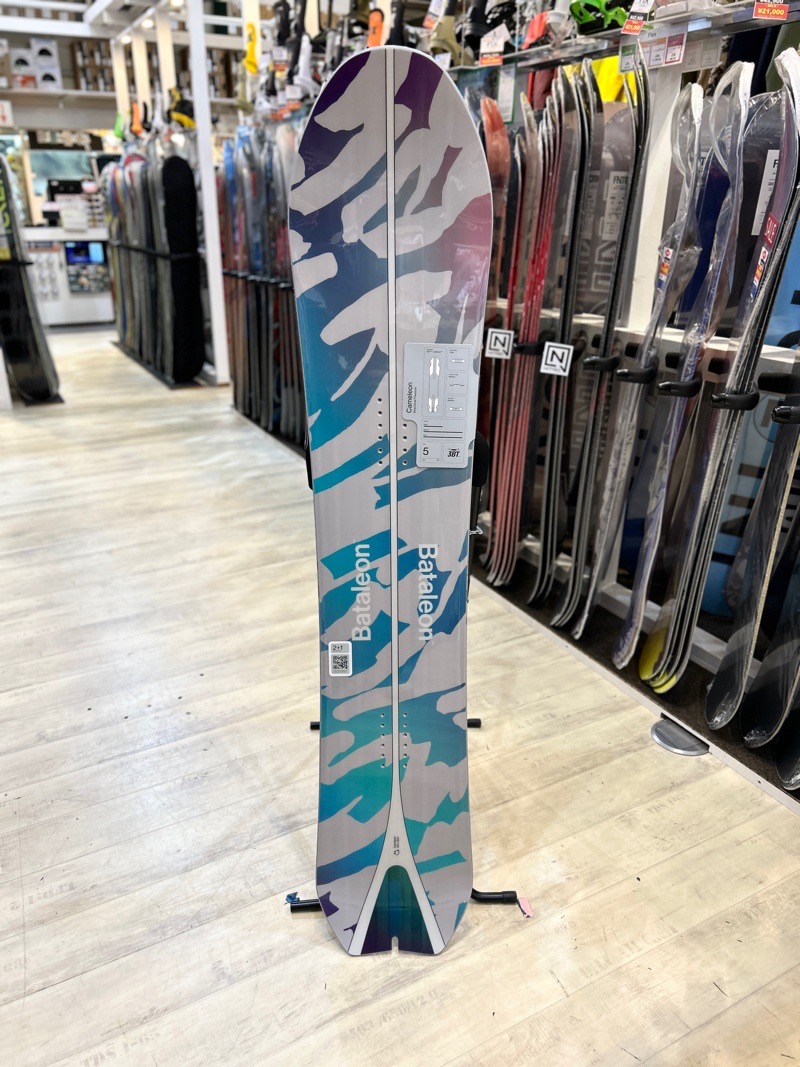 即納】メンズ スノーボード 板 153cm Bataleon CAMELEON バタレオン