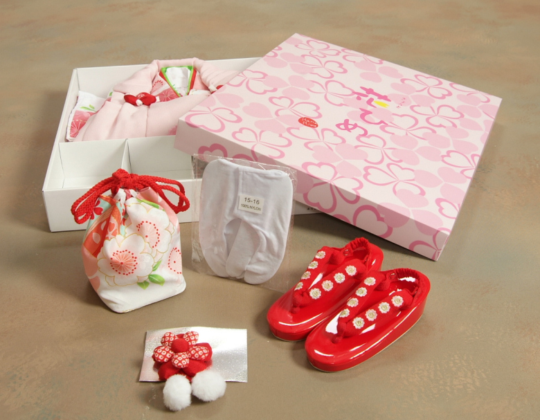 七五三 着物 3歳 女の子 被布セット 京都花ひめ 白地着物 被布ピンク