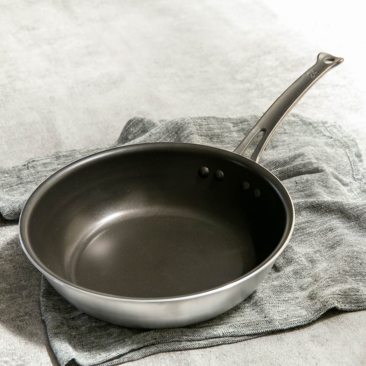 フライパン 30cm 深型 アルミ製 フッ素樹脂加工 シルクフライパン 日本