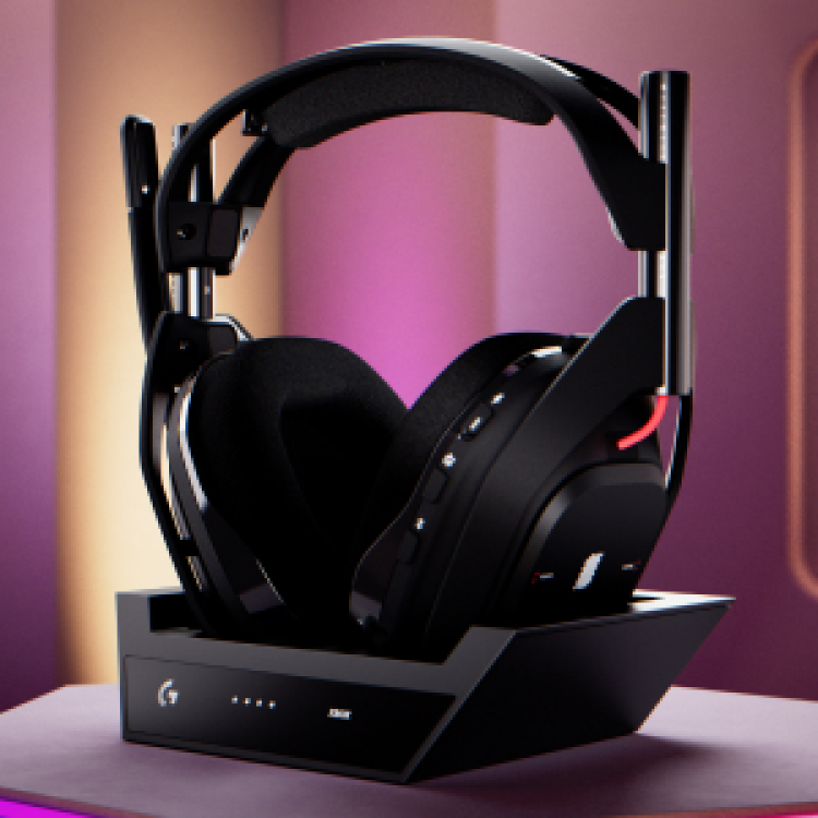 ロジクールG 3/11までの特価 ゲーミングヘッドセット + ベース