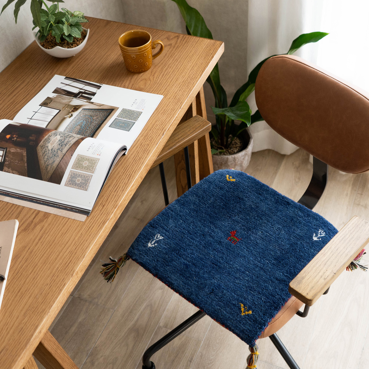 サヤンサヤン 手織り ギャベ ギャッベ チェアマット アクセント